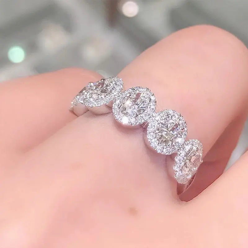 925 Sterling Silber schicke Damenringe Luxus gepflasterte ovale Zirkonia süße Frauen Finger Accessoires für Party Mode Schmuck