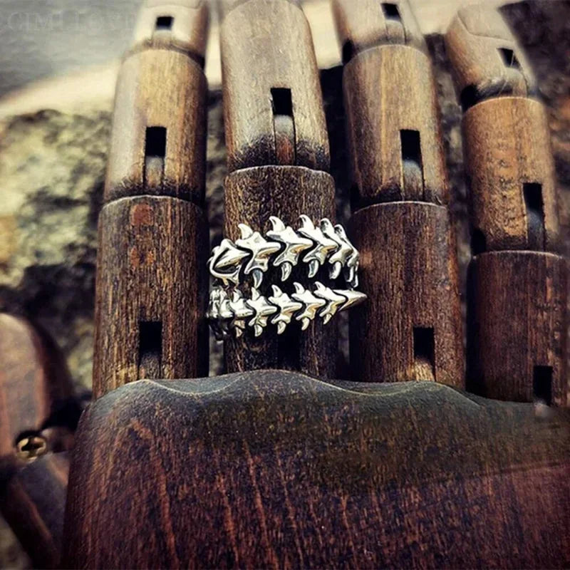 Vintage Gothic Kiel-Wirbelsäulen-Ringe für Frauen Männer Antik Silber Hyperbel Tausendfüßler Offener Ring Hip Hop Schmuck Y2K Mode Ringe