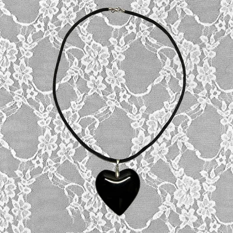 Großer roter Glasherz-Anhänger, schwarze Kordel-Halskette für Frauen, Pink Grün Rot AB Lila Kristallstein, hübscher Y2K Anhänger-Schmuck