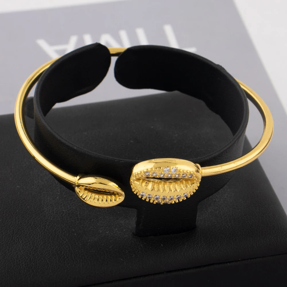 Armbänder Muschelringe Farbechte, fleckenfreie Schmuckstücke 18K Gold Farbe Afrika-Karte Schmuck Accessoires Jubiläumsgeschenke