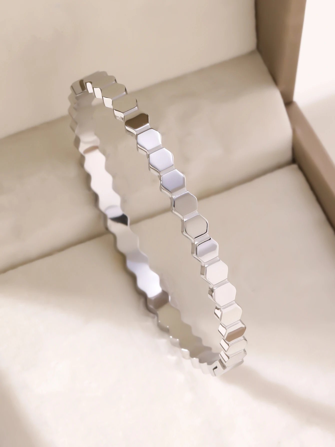 1 Stück/Set Damen Hochzeitsschmuck Party Feiertag Valentinstag Geschenk Edelstahlarmband vergoldet mit 18K Gold Armband