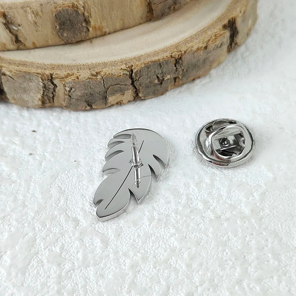 New punk feather hollow stainless steel gold-plated badge, suit lapel pin waterproof black, men's brooch set