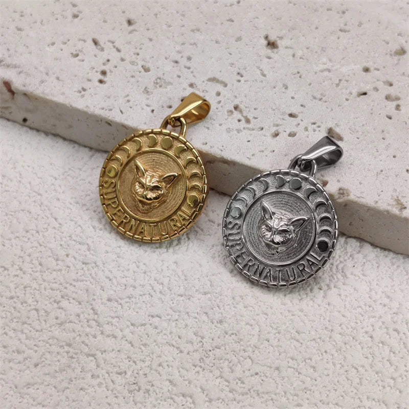 Colgantes de acero inoxidable chapados en oro de 18 quilates con diseño de cruz de rosa a la moda para mujer y hombre