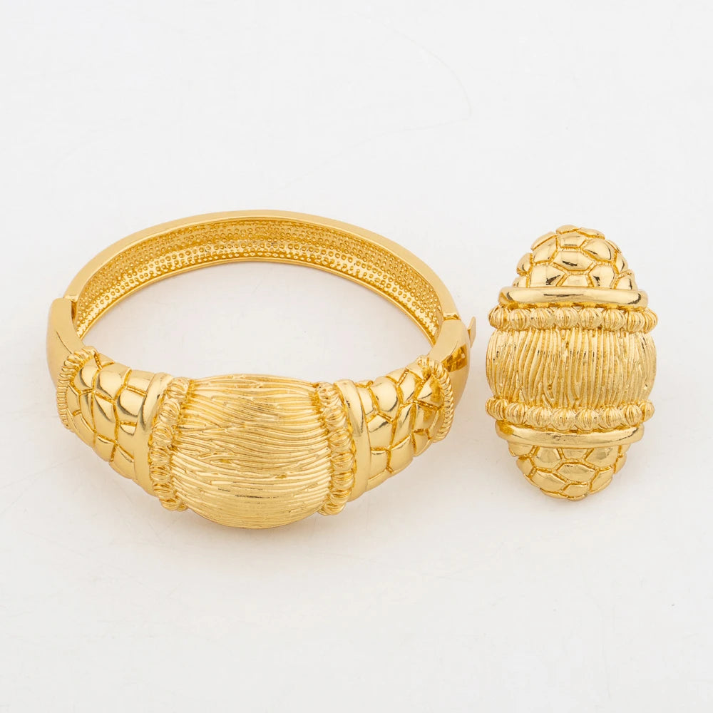 Mode Frauen Armreif und Ring Schmuckset 18k Goldfarbe Armband Cocktailring 2tlg Set für Verlobung Party Zubehör Geschenke