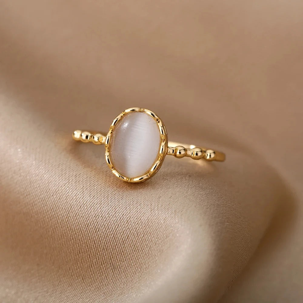 Modische weiße Opalringe für Frauen, goldfarbener Edelstahl-Opalring, Hochzeits-Verlobungsschmuck, Geburtstagsgeschenk 2024