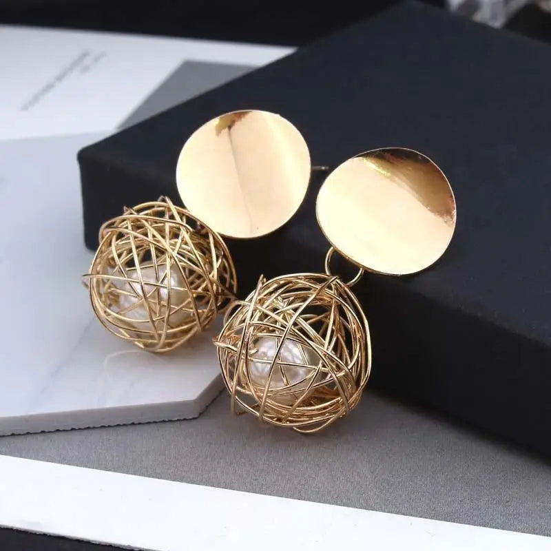 Minimalismus Persönlichkeit Metall Ohrhänger für Frauen Blatt Rund Wassertropfen Schmetterling Twist Metall Ohrringe Geometrie Schmuck