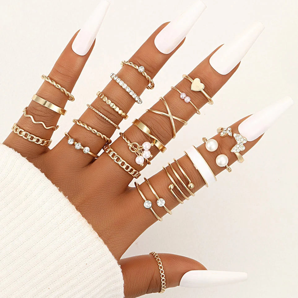 30 STÜCK Silberfarbenes Geometrisches Ring-Set für Damen Vintage Herz Auge Kreuz Sonne und Mond Blatt Anhänger Fingerring Weiblicher Boho Schmuck