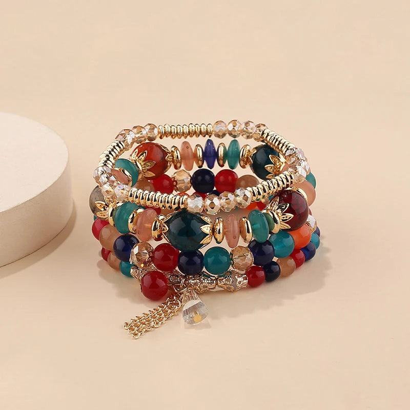4 Stück neue Quasten-Charm-Perlen-Armband-Set für Frauen Bunt Glasperlenkette Armreif Weiblicher böhmischer Schmuck
