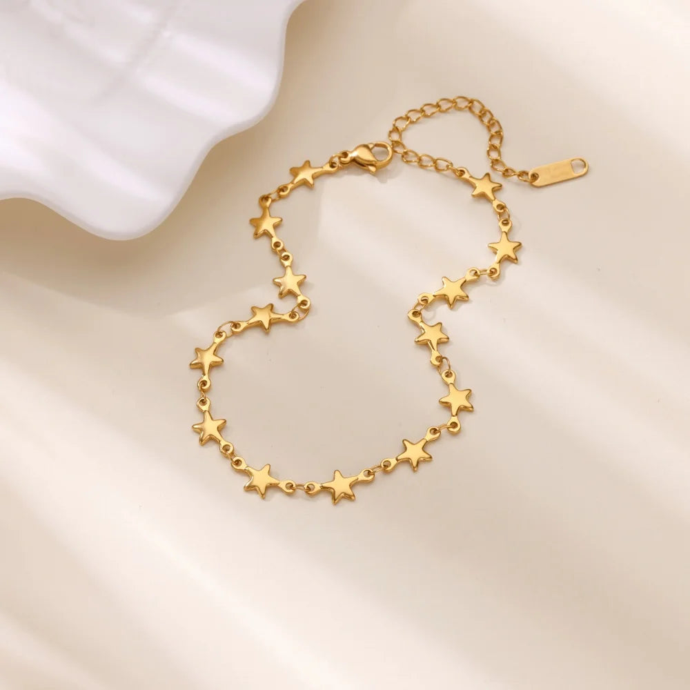 Edelstahl Herzarmbänder für Damen Goldfarben Geometrisches Herzarmband Mode Hochzeit Wasserdichter Schmuck Geschenk