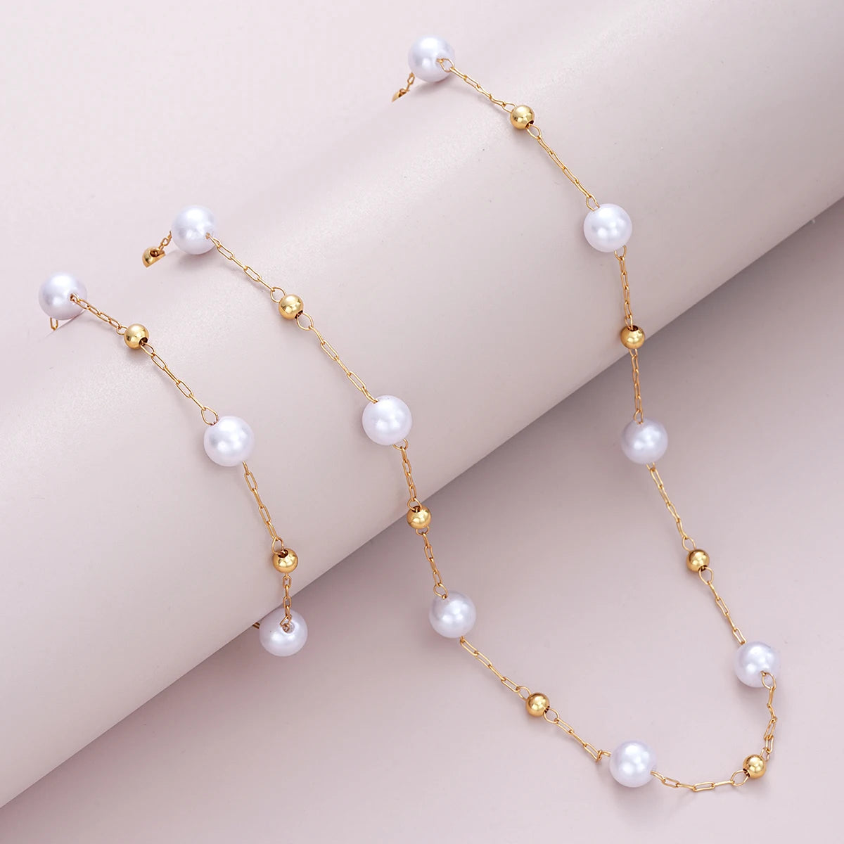 2 Stück Exquisites Goldfarbenes Böhmisches Schmuckset für Frauen Mode Perlenkreuz Anhänger Halskette Armband Set Lässige Schmuckgeschenke