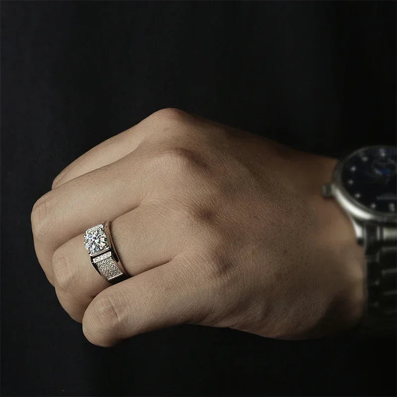 NeeTim 1ct D-Farbe Moissanit Ehering Herrenring 925 Sterling Silber mit vergoldetem Verlobungsring Geschenk für Männer