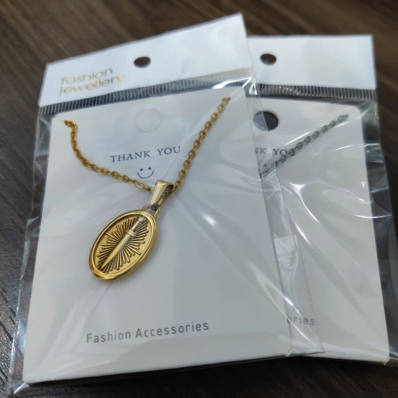 Collar con dije de espada punk de moda, chapado en oro de 18 quilates, para hombre y mujer, con cadena de eslabones de moda