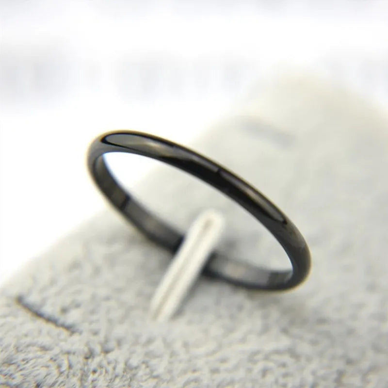 2 mm dünner stapelbarer Ring aus Edelstahl, schlichter Bandring, Mittelfingerring für Damen und Mädchen, Größe 3-12