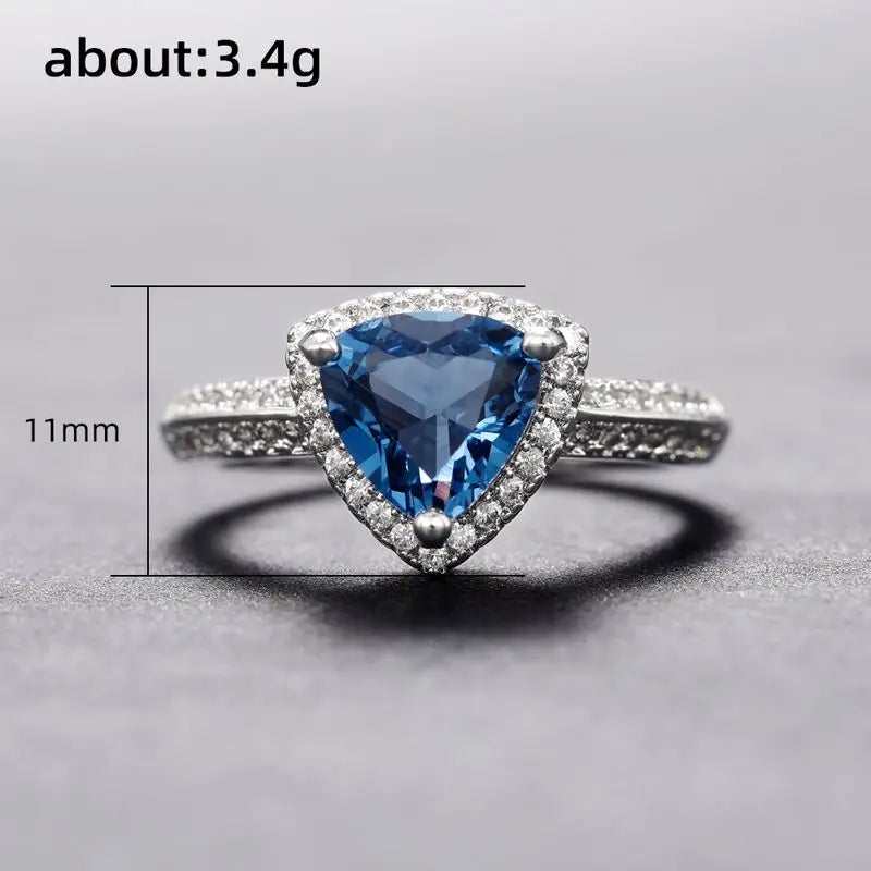 925 Sterling Silber Luxus Dunkelblau Zirkon Dreieck Ringe für Frauen Mode Klassische Verlobung Hochzeit Schmuck Jahrestag Geschenk