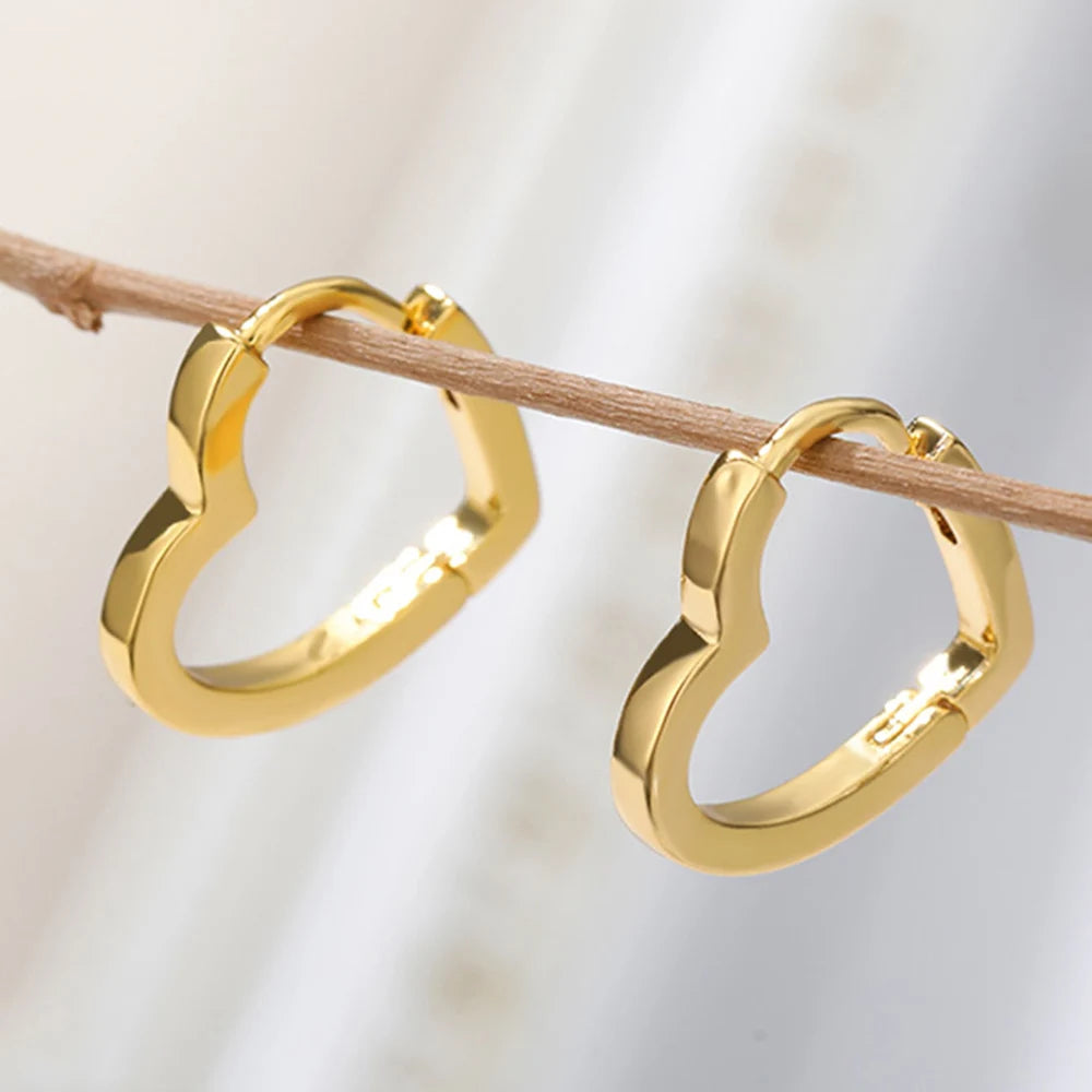 Edelstahl-Herzohrringe für Damen Goldfarbene Mode-Zirkon-Liebes-Herz-Ohrhänger Hochzeit Ästhetischer Schmuck Geschenk 2023