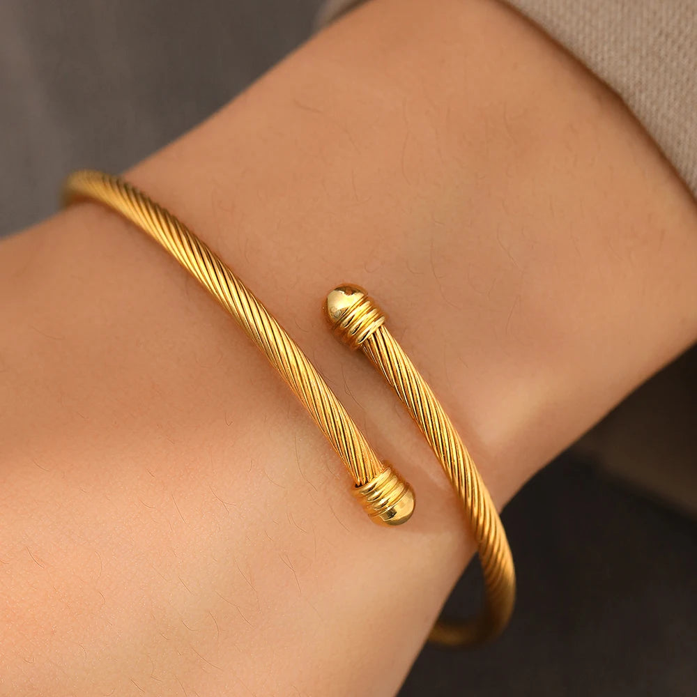 woiwoi Edelstahlarmbänder Vintage Mode Schlichtheit Temperament Abziehbilder Drähte Metallarmband für Damen Schmuck Geschenke