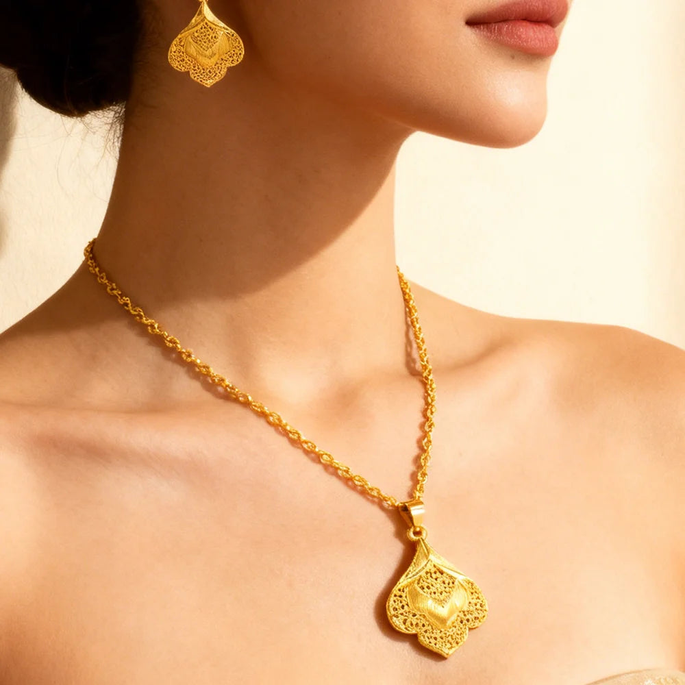 Conjunto de joyas de oro de moda, aretes de acero inoxidable, collares para mujer, regalo simple de personalidad, accesorios para fiesta de boda