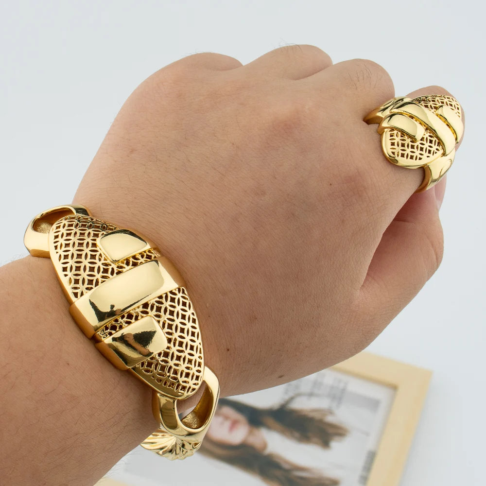 Armreif mit Ring für Frauen 18K vergoldetes Armband Schmuck Nigerianische Hochzeitsfeier Geschenk Dubai hohles Design Armband