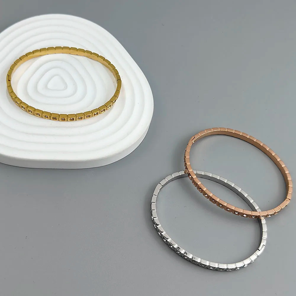 Klassisches quadratisches Zirkon-Armband aus vergoldetem Edelstahl 18K, hochwertiges wasserdichtes Partnerarmband, Ehefrau-Geschenk