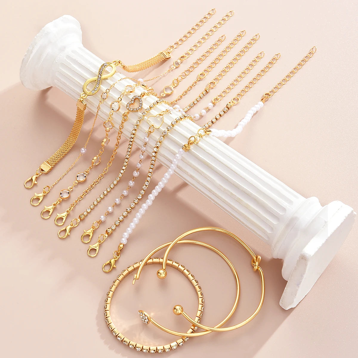 11-teiliges Boho-Perlen-Kristall-Herz-Unendlichkeitszeichen-Armband für Damen, Vintage-elegantes Armband-Set in Goldfarbe, neuer Urlaubsschmuck