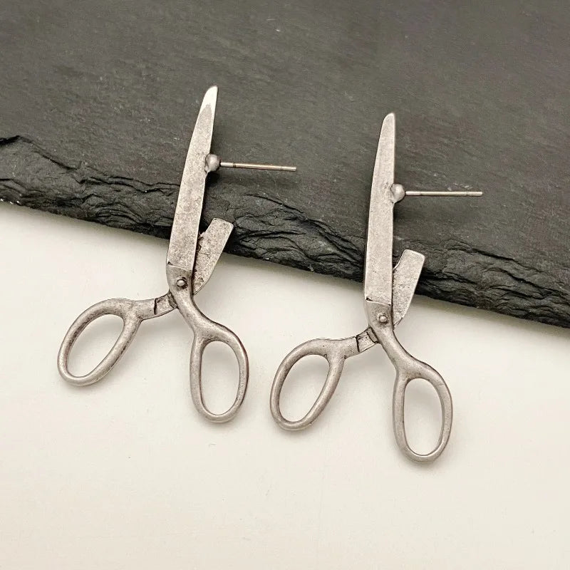 Fashion Creative New Retro Scissors Ear Studs for Women Personalized Women Hip Hop Rock Party Holiday Gift Perforated Earrings
