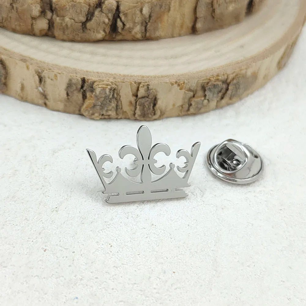 New crown gold-plated stainless steel badge, suit lapel pin, gold-plated men's brooch, business clothing matching