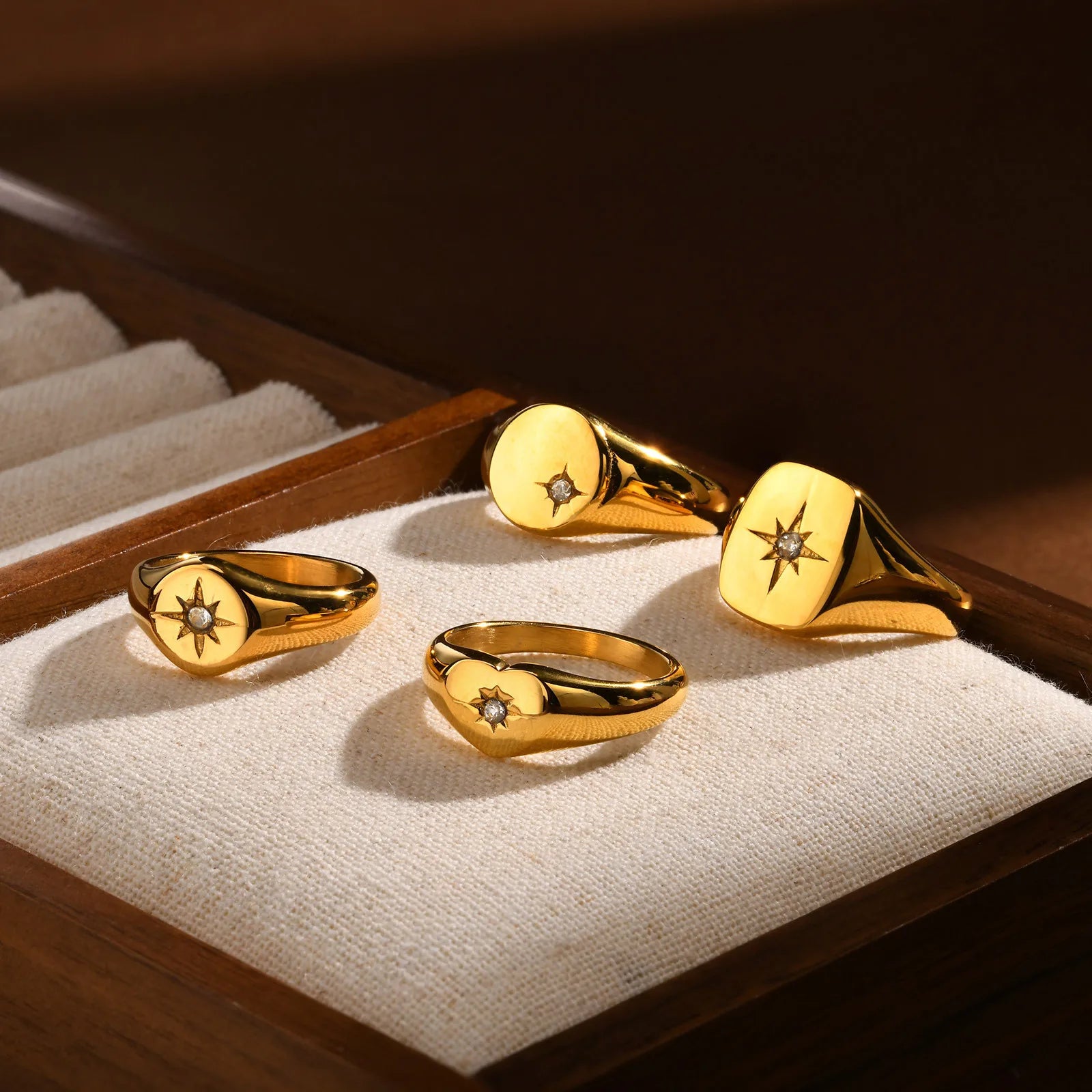 Anillo meñique de sello con sol de acero inoxidable, anillo con incrustaciones de circonita cúbica, chapado en oro, joyería de moda que no se deslustra