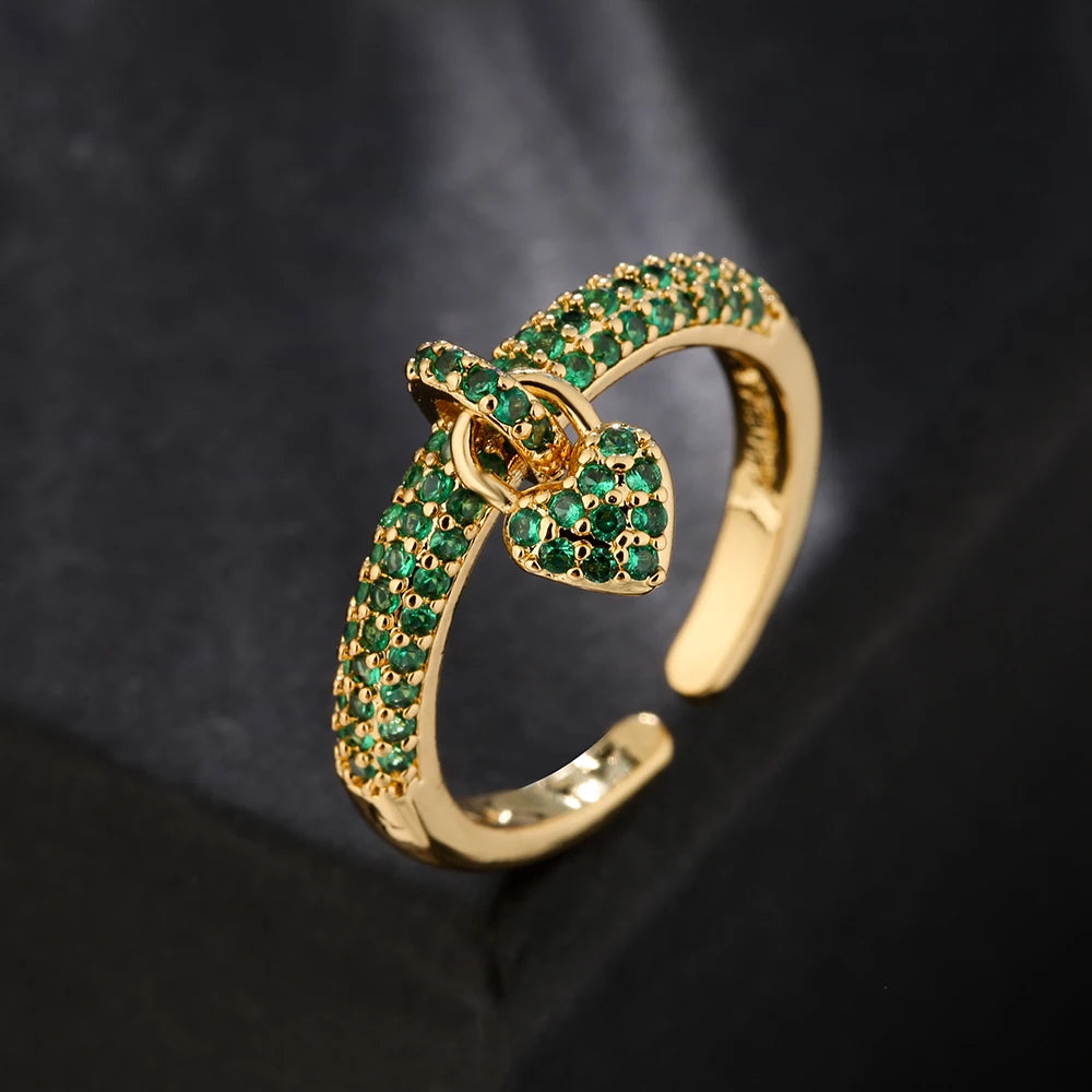 NEWBUY Fashion Bunte Zirkonia Pavé-Fassung Hochzeitsschmuck 2024 Trendiger Goldfarbener Herzanhänger Fingerring für Damen