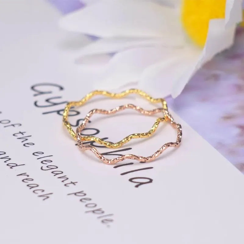 1 mm dünner Wellen-Design-Ring aus Edelstahl, Ehering für Damen und Mädchen, Größe 5-10