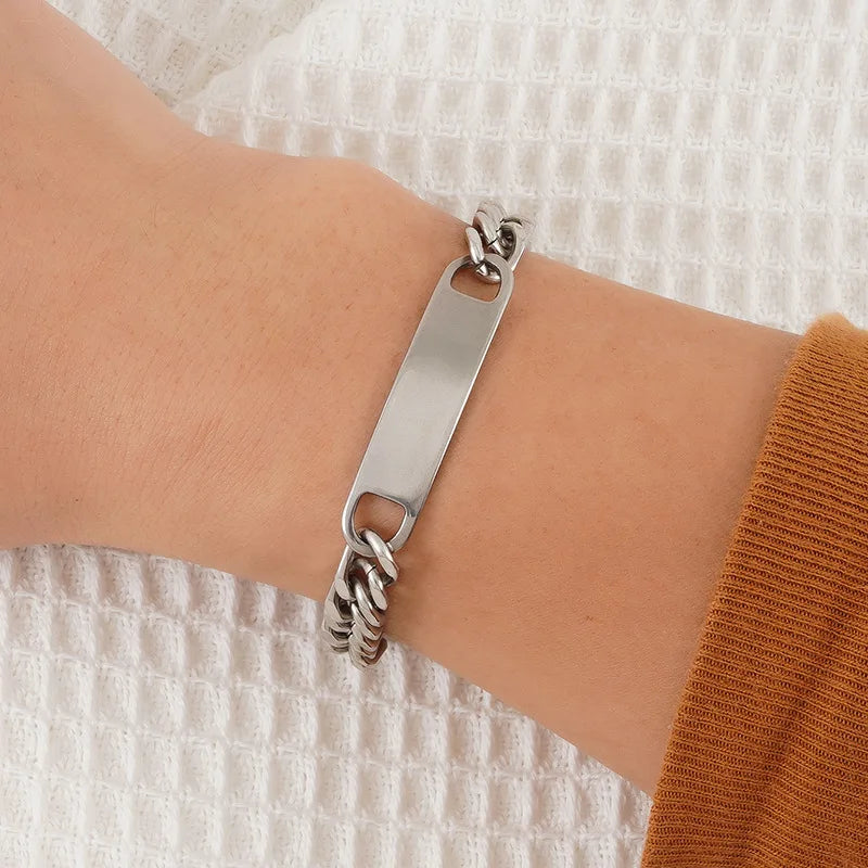 Personalisiertes Herrenarmband, verstellbarer Armreif, Edelstahl, Name, beliebiger Text graviertes Armband, Geburtstagsgeschenk für Ihn