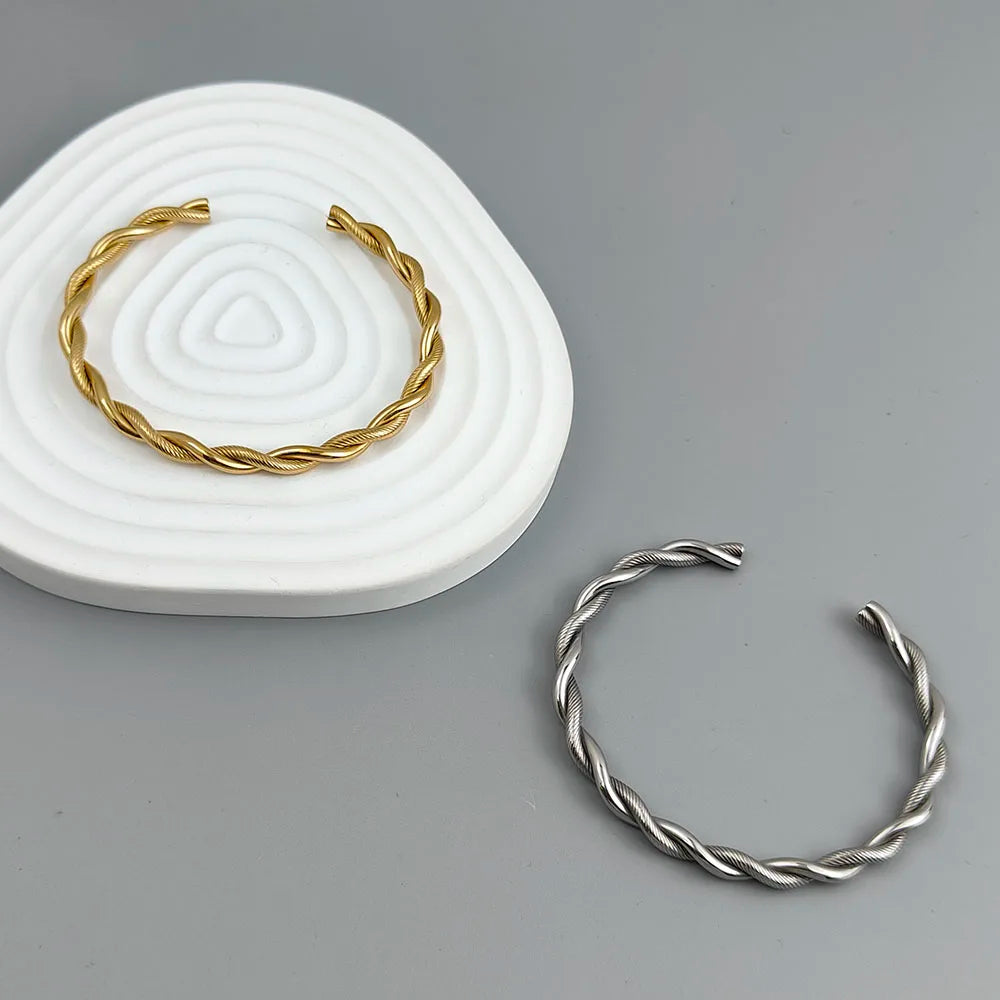 Neues doppelreihiges, drahtgewickeltes, vergoldetes 18K Edelstahlarmband, hochwertiger wasserdichter Silberschmuck, Geschenk für Paare