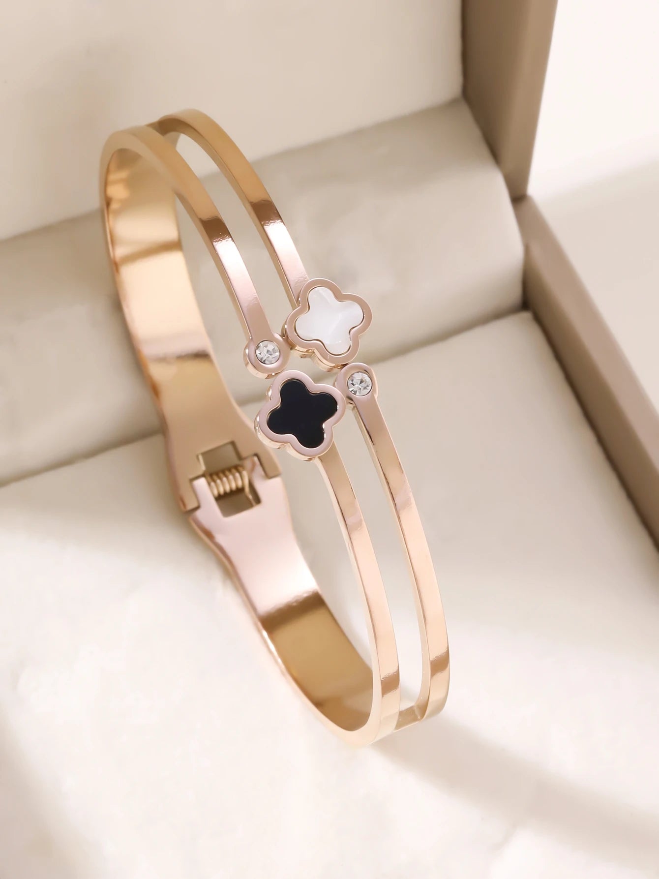 1 Stück/Set Damen Hochzeitsschmuck Party Feiertag Valentinstag Geschenk Edelstahl Armband 18K vergoldet Armband