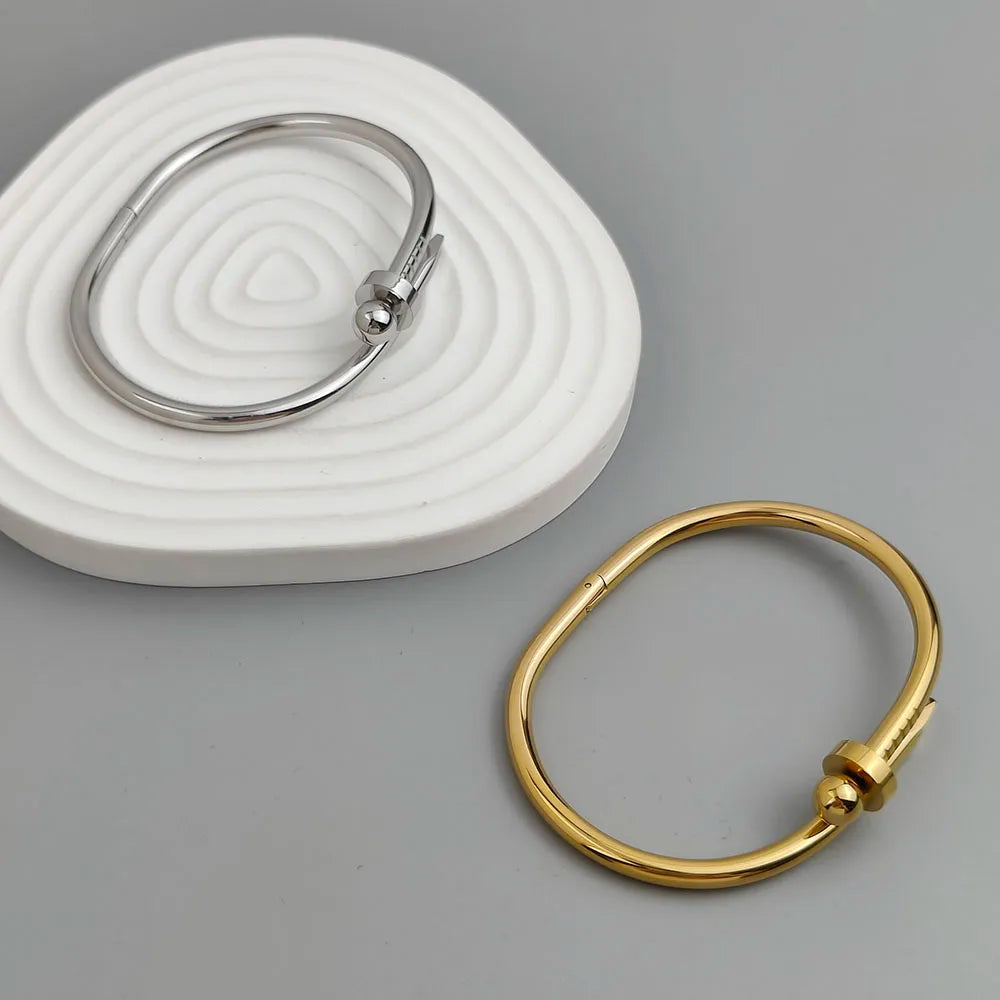 Bezauberndes vierblättriges Kleeblatt-Kugelarmband für Damen aus Edelstahl, wasserdichtes und rostfreies Armband, das von Paaren getragen wird