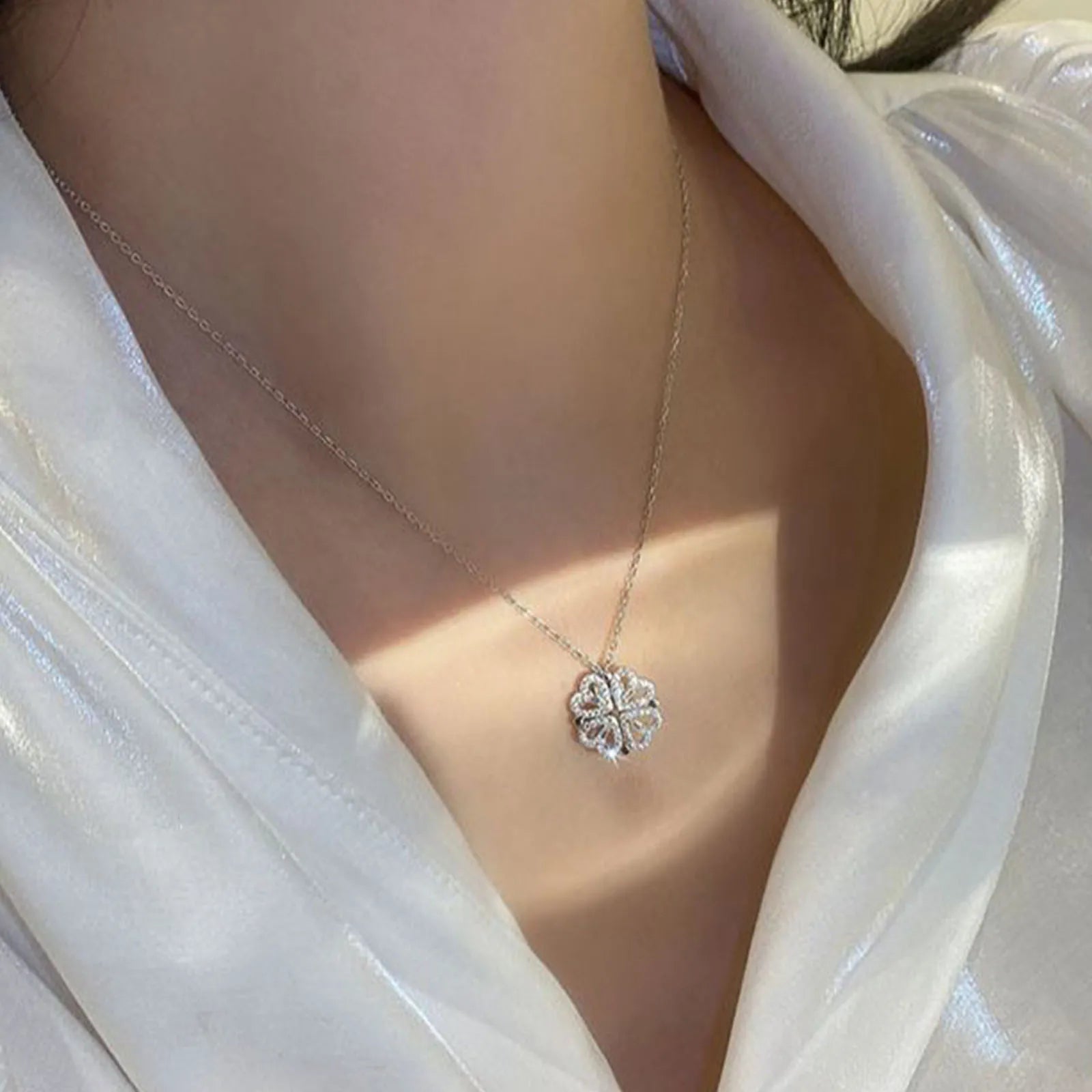 1pc Collar con dije de trébol de cuatro hojas en forma de corazón, joyería de circón para mujer, cadena de clavícula de amor, regalos, gargantilla abrible, joyería