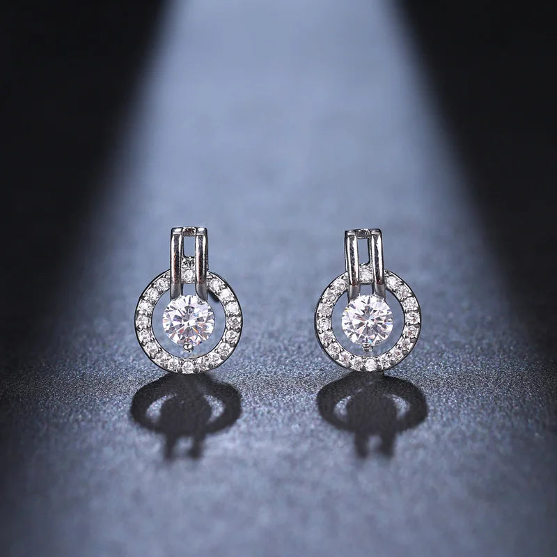 Exquisite Mode Chic Runde Zirkon-Ohrringe Casual Ins Sortiert Nische Hochwertiges Gefühl Verkauf Elegante Accessoires
