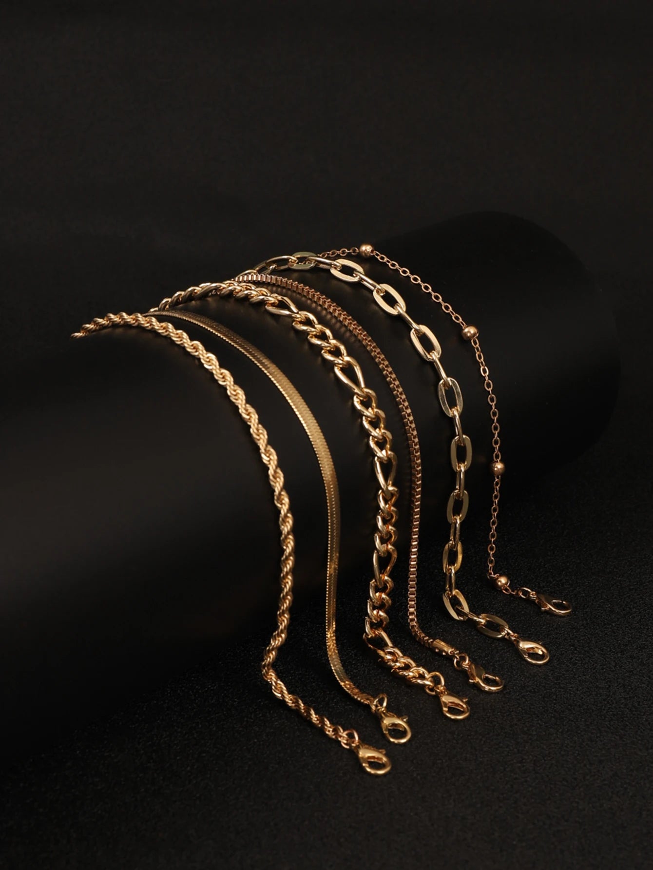 6tlg. Armbandset in Goldfarbe Boho Retro Dicke Twist-Cuban-Kettenarmbänder für Damen 2023 Trendiger Qualitätsschmuck Geschenke