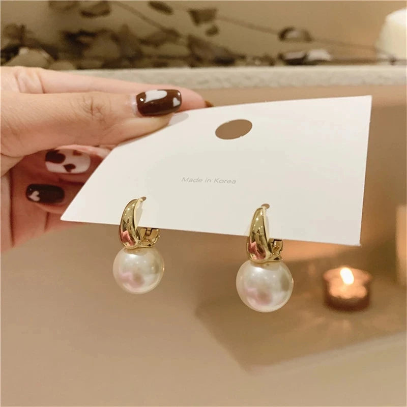Pendientes de aro con perlas de color plateado para mujer, aretes minimalistas de color dorado, joyería de moda para bodas, Dropshipping