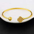 Neues Design Klassischer Luxus Edelstahl glänzend Zirkon Kleeblatt Armbänder Elegantes Temperament für Damen Alltagsschmuck Geschenke