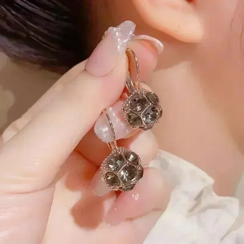 Bunte Blumen Schmetterling Ohrringe Siebenteiliges Set Für Frauen Mode Personalisierte Tägliche Accessoire Party Schmuck Geburtstagsgeschenke