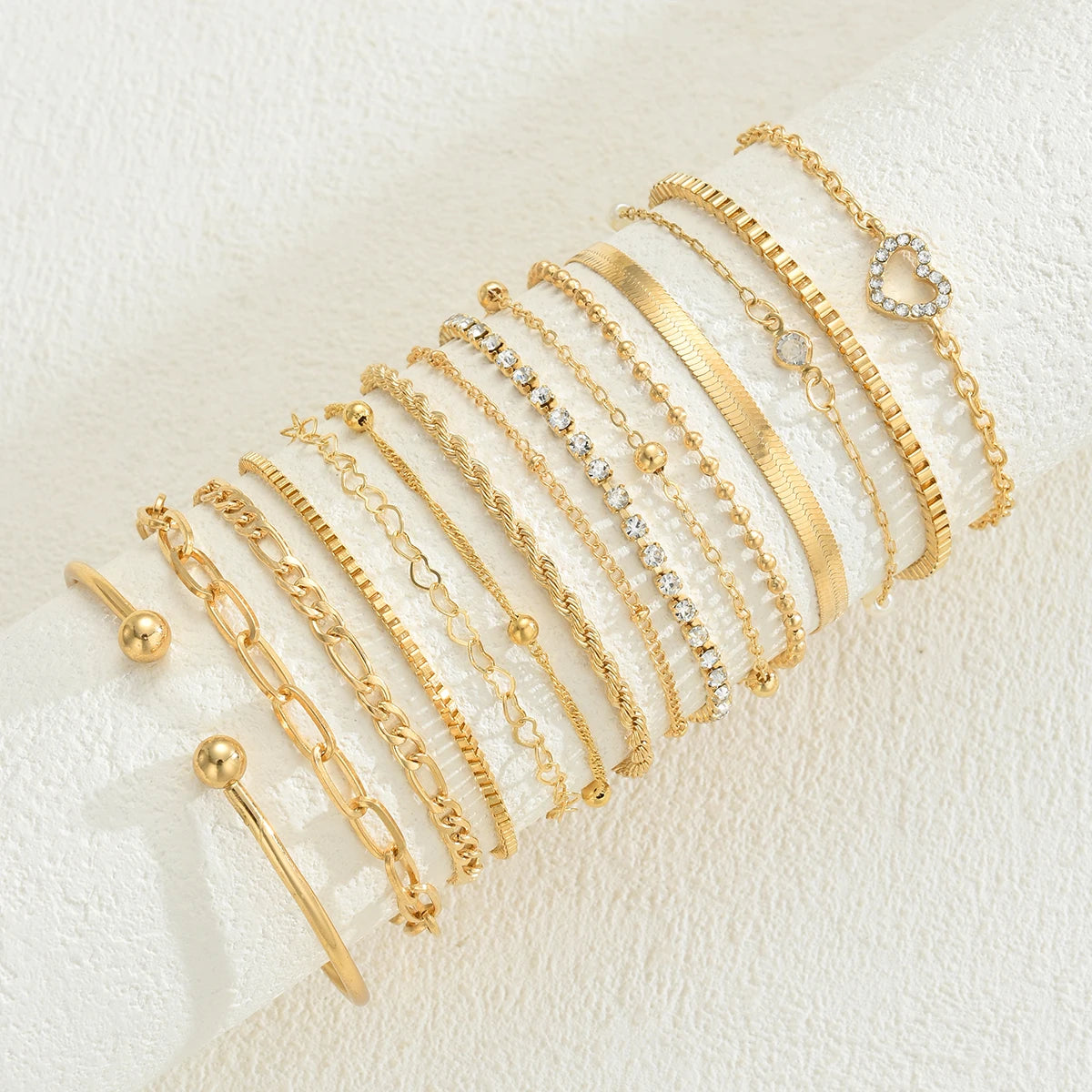 Mode Elegante Herz Zirkon Charm Armband Sets für Frauen Vintage Minimalistische Multi-Element Twist-Kette Metallarmbänder Schmuck