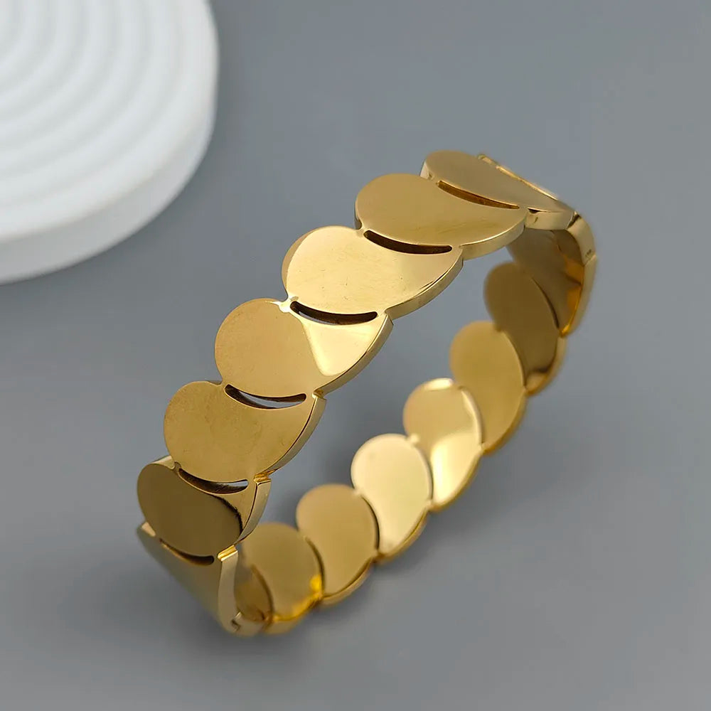 Neues Wassertropfen-Armband aus hohlem Edelstahl, 18K vergoldet, hochwertiger wasserdichter Silberschmuck, Geschenk für Paare