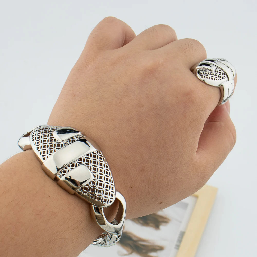 Armreif mit Ring für Frauen 18K vergoldetes Armband Schmuck Nigerianische Hochzeitsfeier Geschenk Dubai hohles Design Armband