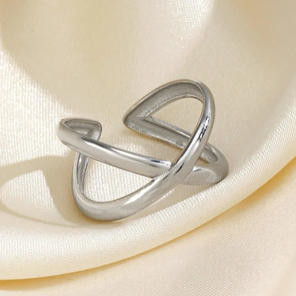 LATS Edelstahl Goldfarbene Ringe für Damen und Herren 2024 Farbecht Beliebte Party Personalisierte Überzogene Charms Schmuck Geschenke