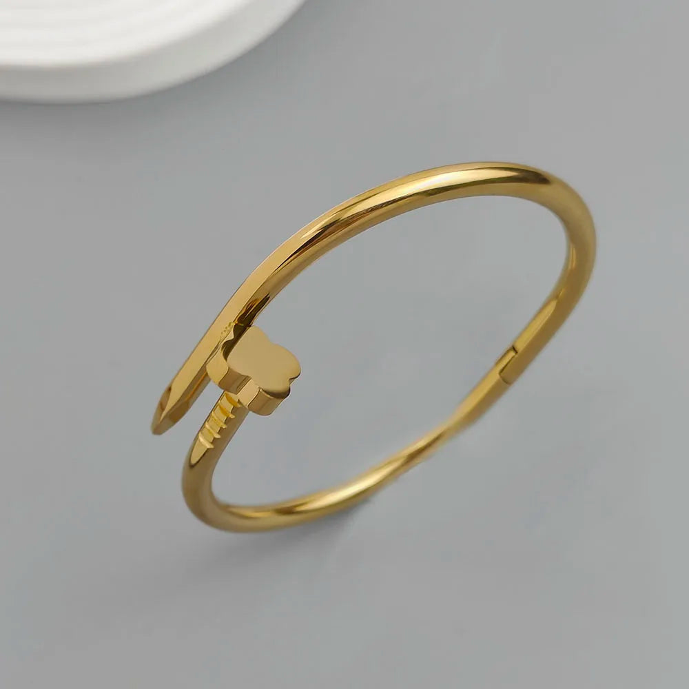 Bezauberndes vierblättriges Kleeblatt-Kugelarmband für Damen aus Edelstahl, wasserdichtes und rostfreies Armband, das von Paaren getragen wird
