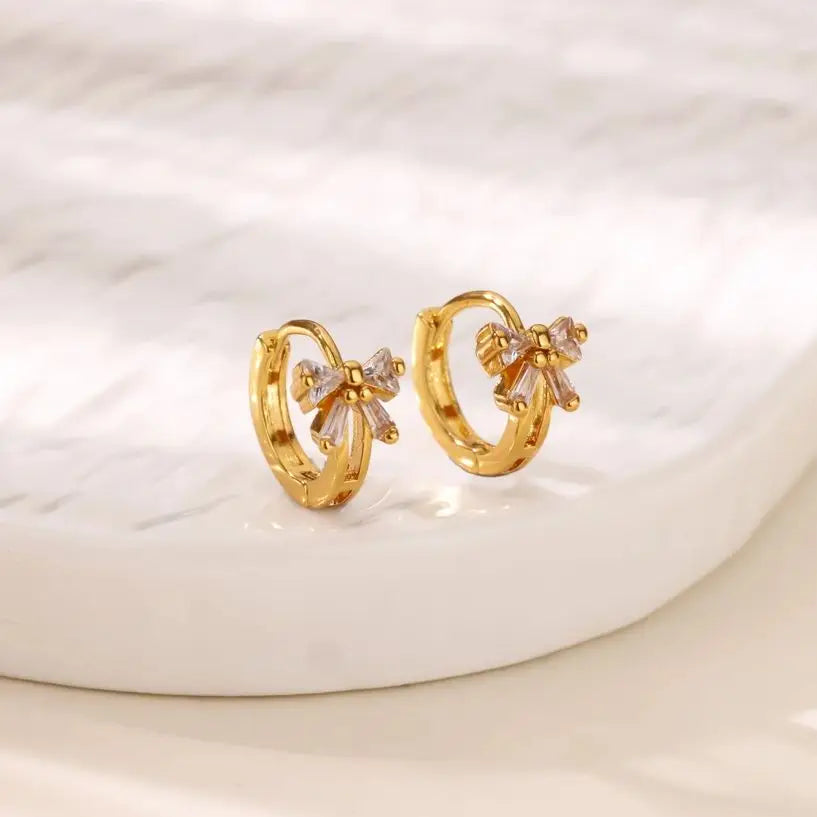 Elegante Zirkon-Schleifenohrringe für Frauen Edelstahl Goldfarbene Schleifenohrringe Luxus Hochzeits wasserdichter Schmuck Geschenk