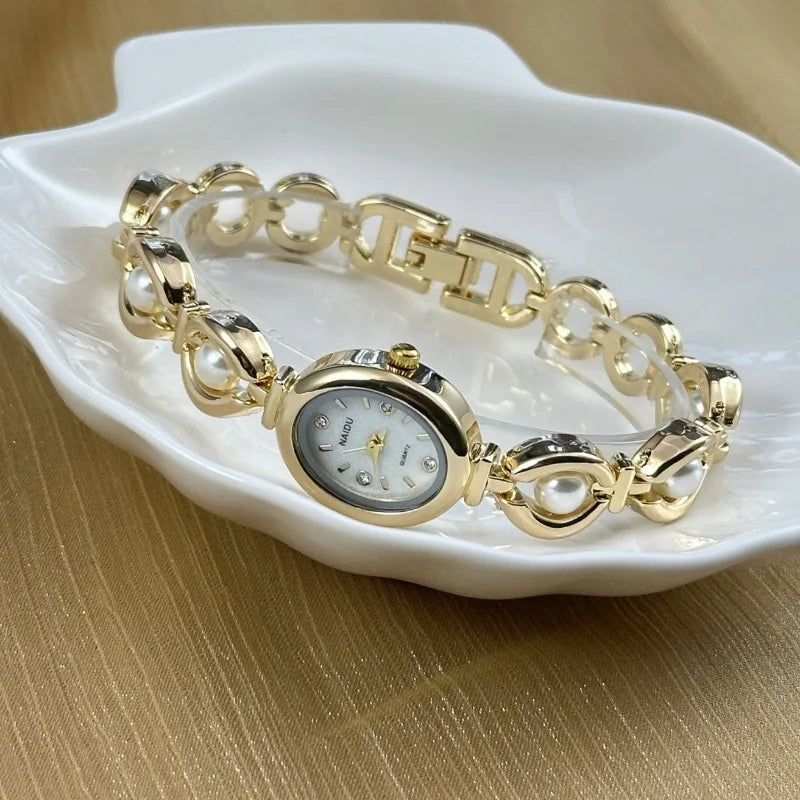 Luxuriöse Perlenarmbanduhr Mode Damenuhr Quarzuhren Marke Ovales Zifferblatt Kleideruhren Dropshipping Relojes Para Mujer