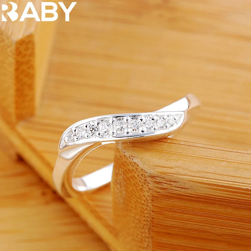 925 Sterling Silber Kristall Diamantringe für Frauen Mode Elegante Hochzeit Accessoires Party Geschenke Charms Feiner Schmuck
