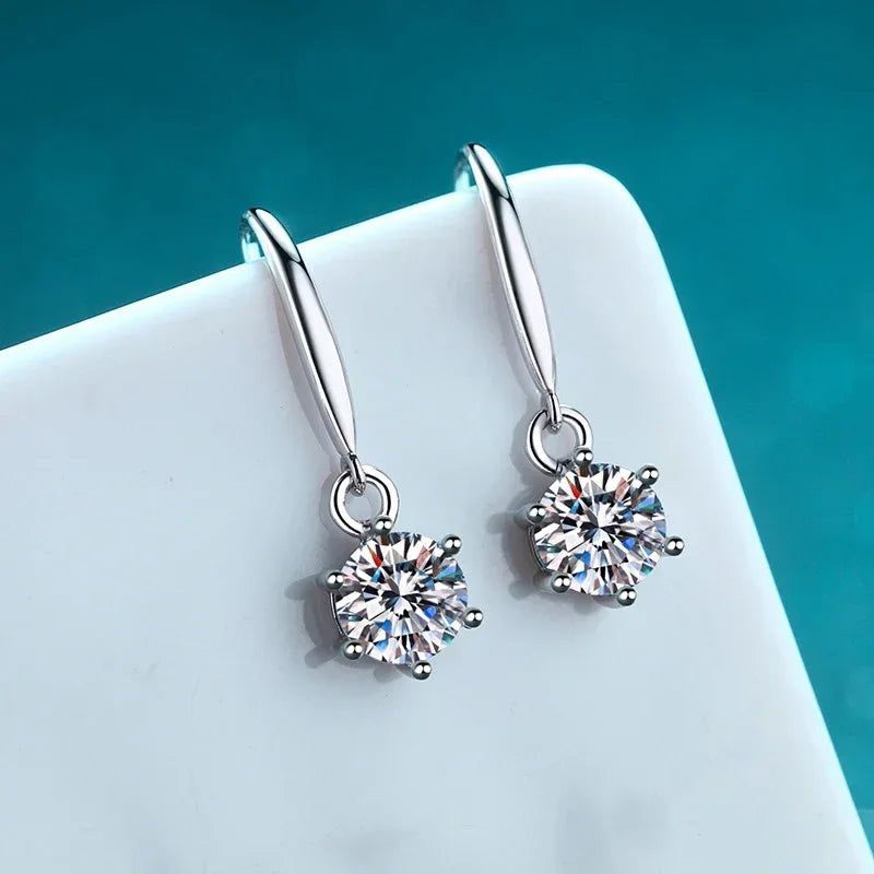 NeeTim 1ct 6.5mm Moissanit Hängeohrringe für Damen Original Hochzeits-Weihnachtsgeschenk S925 Sterling Silber Creolen Großhandel