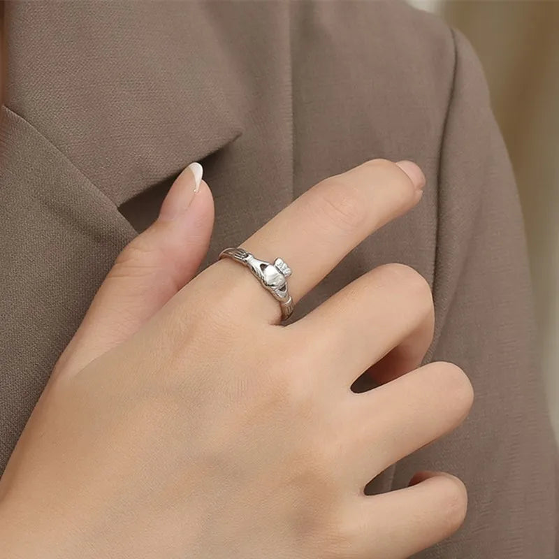 Edelstahl Irischer Claddagh-Ring Herz Krone Hochzeits-Versprechensring für Damen Herren Größe 4-10