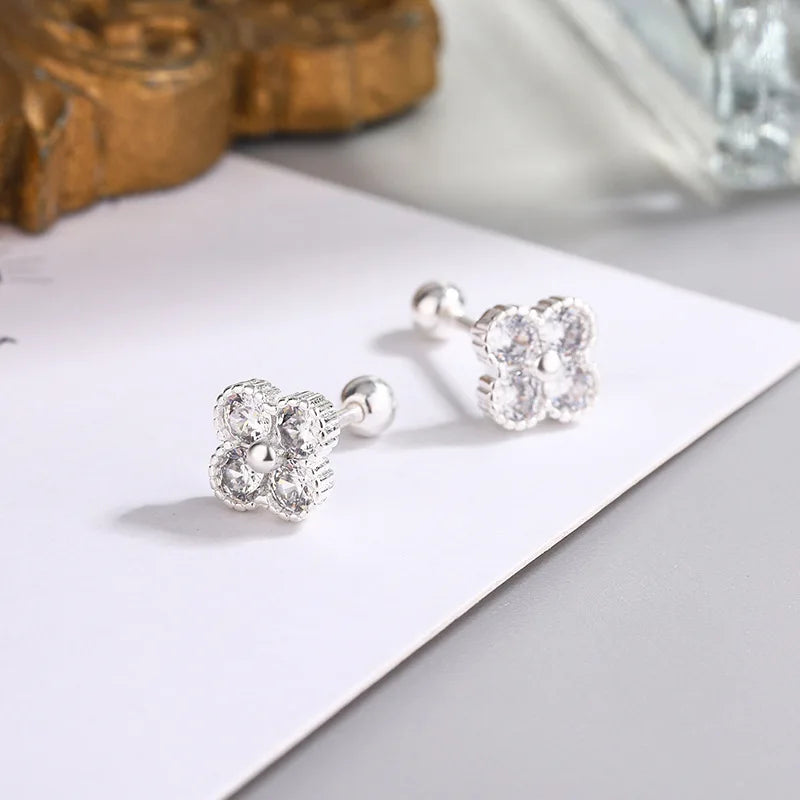 925 Sterling Silber Vier Runde Zirkon Kleine Piercing Ohrstecker für Frauen Luxuriöser Eleganter Feinschmuck Accessoires Schmuck